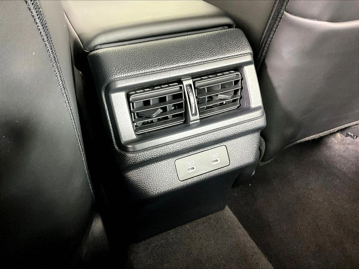2024 Honda Accord Hybrid EX-L - Photo 10