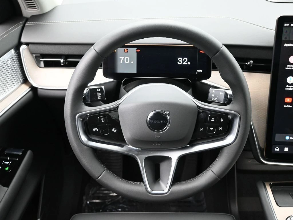 2025 Volvo EX90 Ultra - Photo 10