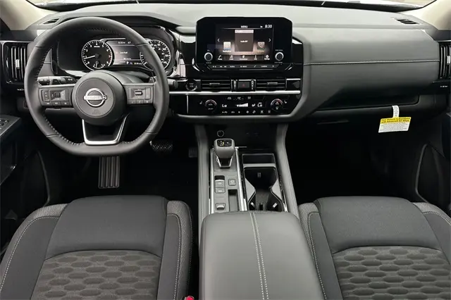 2025 Nissan Pathfinder SV photo 5