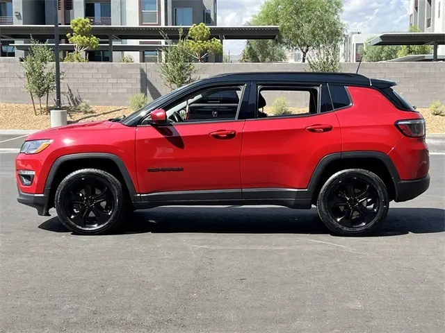 2020 Jeep Compass North Edition Latitude photo 2