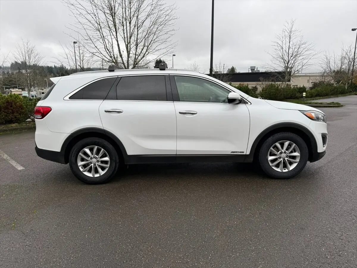 2016 Kia Sorento LX V6 photo 4