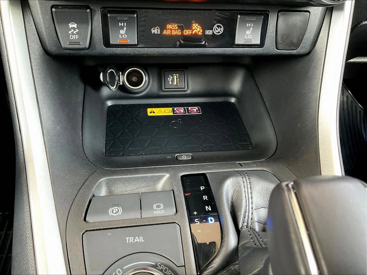 2023 Toyota RAV4 XSE - Photo 15