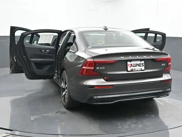 2024 Volvo S60 B5 Core photo 42