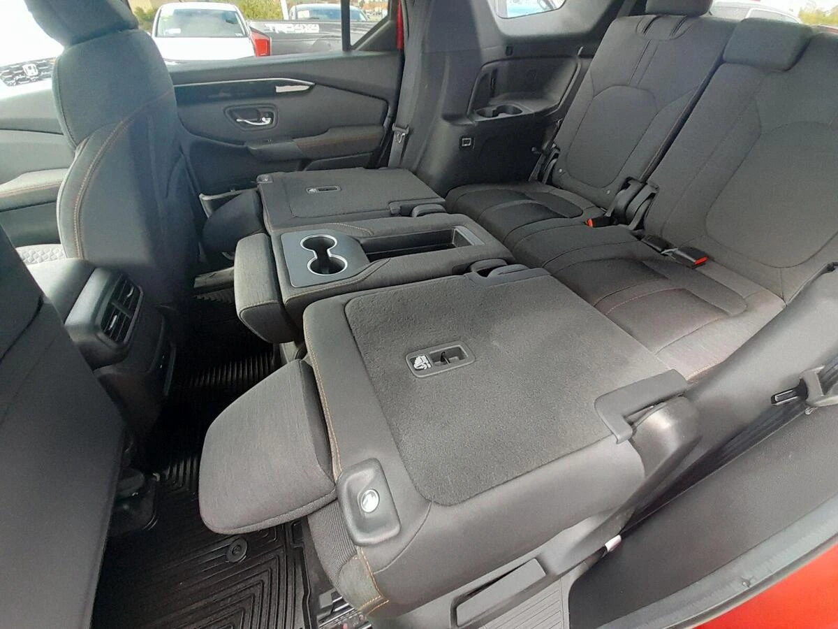 2025 Honda Pilot Sport - Photo 43