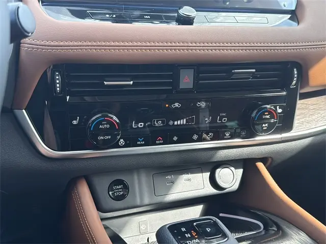 2026 Nissan Rogue Platinum photo 20