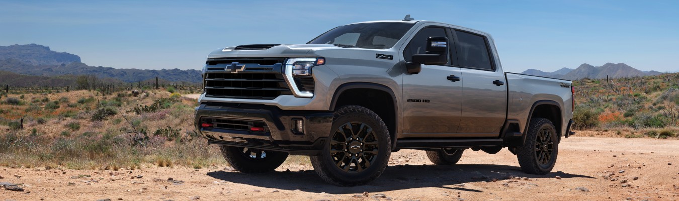 2025 Chevrolet Silverado HD Exterior Driver Side Front Profile