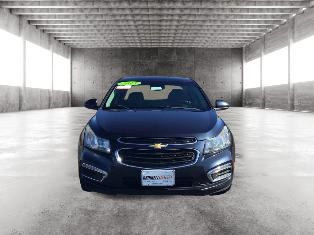 Used 2015 Chevrolet Cruze 1LT with VIN 1G1PC5SB9F7225852 for sale in Grinnell, IA