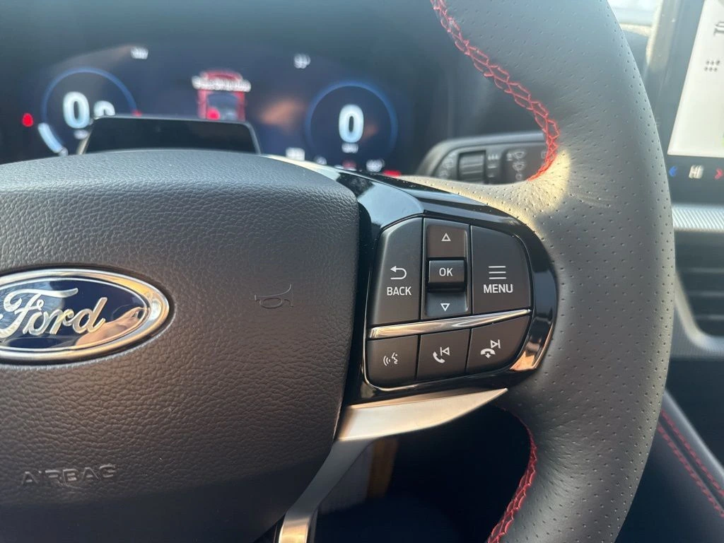 2026 Ford Explorer ST-Line - Photo 17