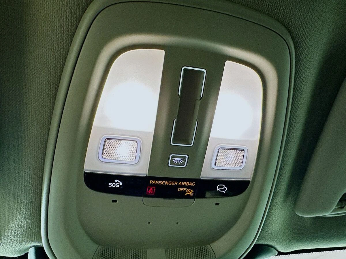 2026 Volvo XC40 Plus - Photo 32