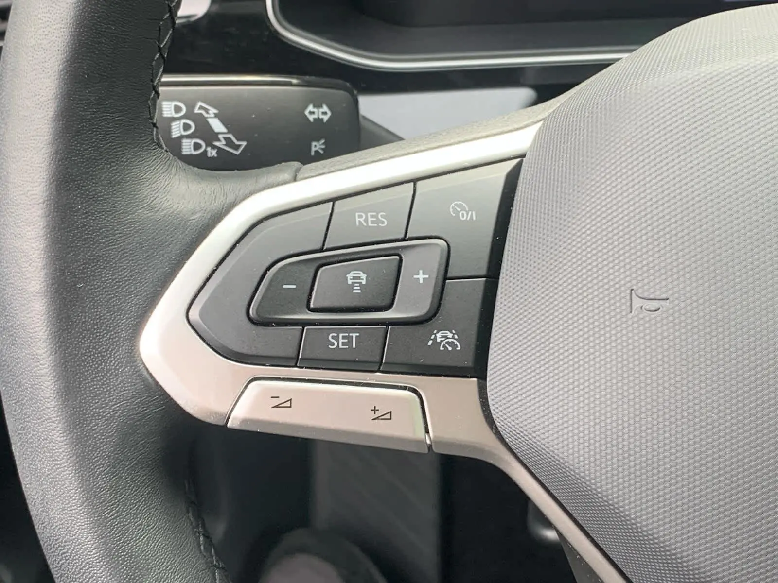 2025 Volkswagen Jetta SE photo 19