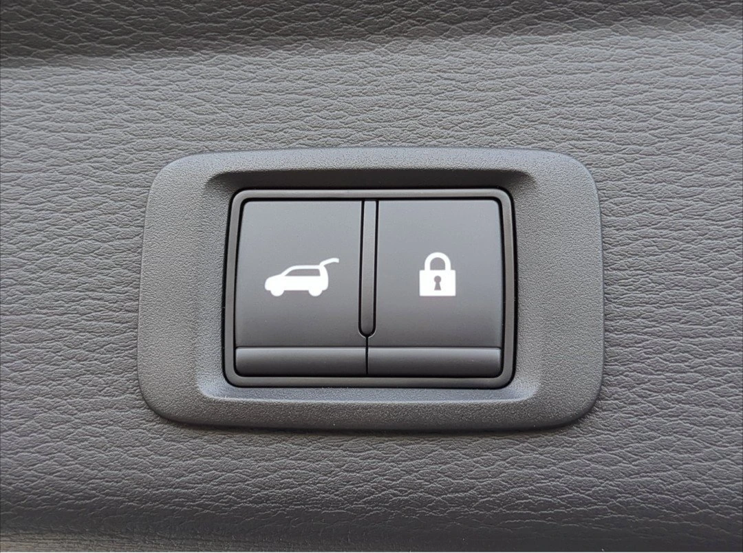 2026 Mitsubishi Outlander SEL - Photo 13