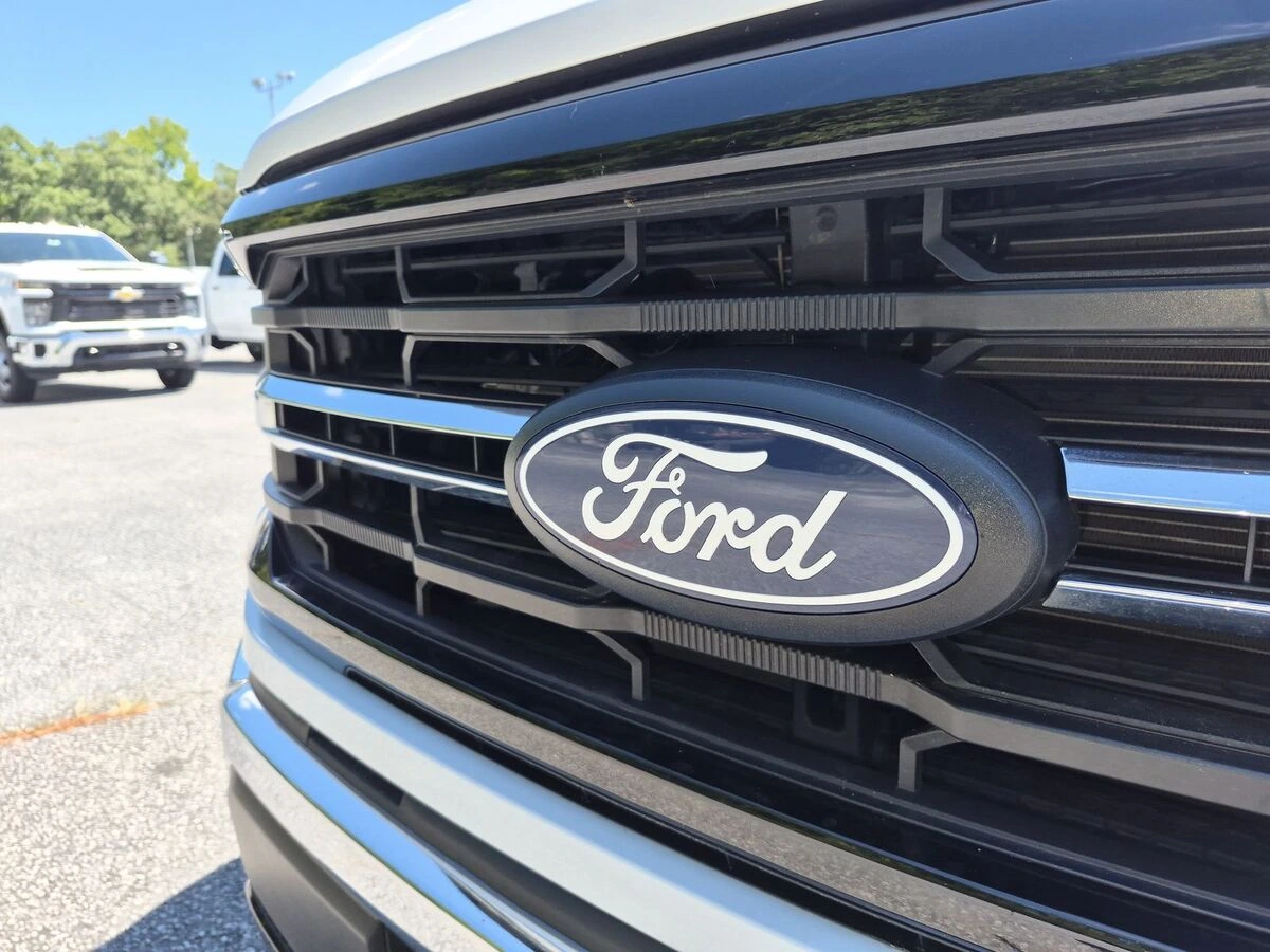 2025 Ford F-150 XLT - Photo 29