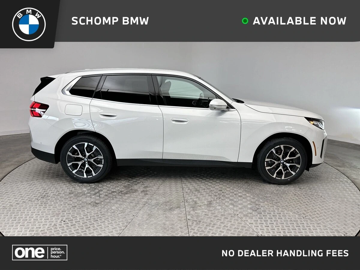 2026 BMW X3 30's photo