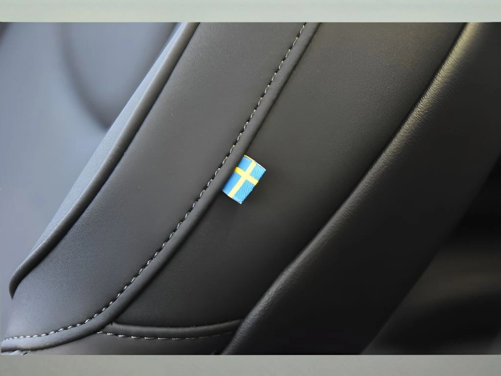 2026 Volvo - image 39