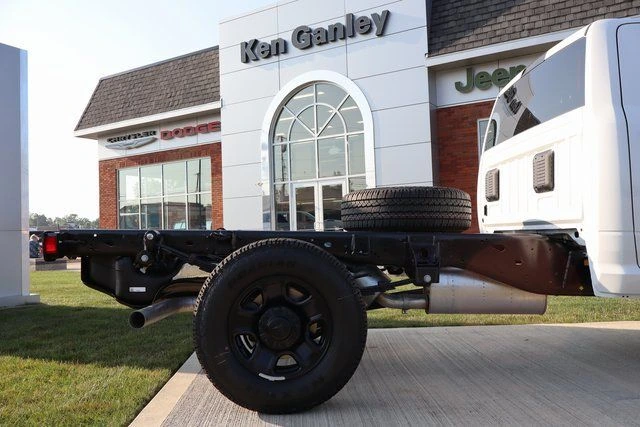 2025 RAM 3500 Chassis Tradesman - Photo 33
