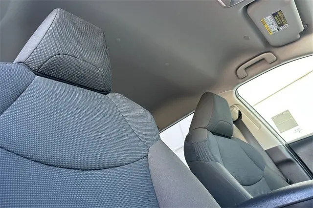 2024 Toyota RAV4 Hybrid LE photo 12