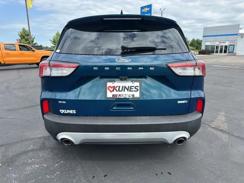 2020 Ford Escape SE photo 9
