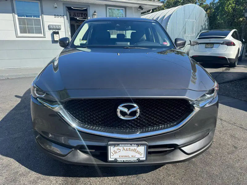 2017 Mazda CX-5 Touring photo 2