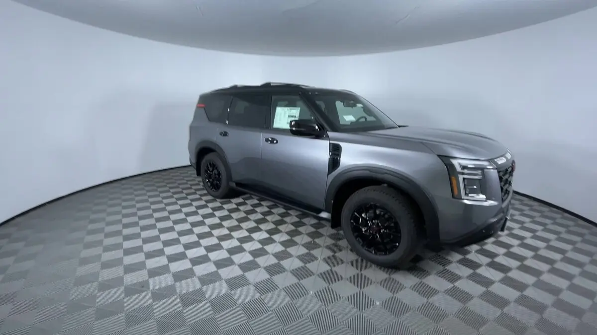 2026 Nissan Armada photo 2