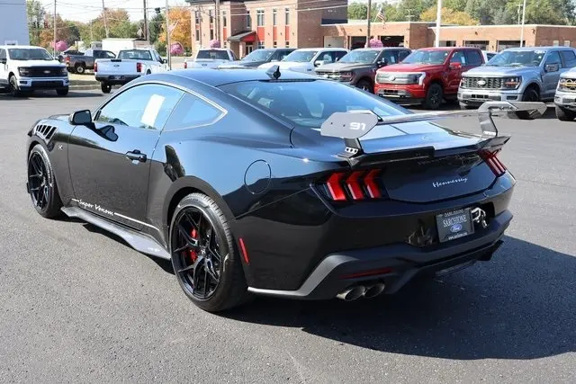 2025 Ford Mustang GT Premium photo 14