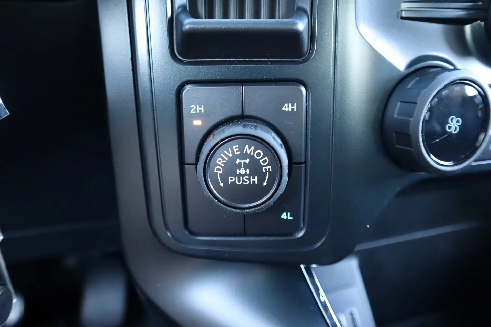 2025 Ford F-150 STX photo 15