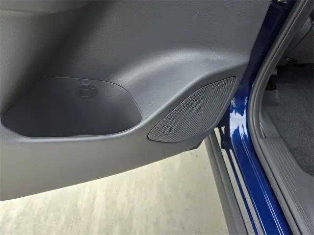 2026 Nissan Rogue SV photo 25