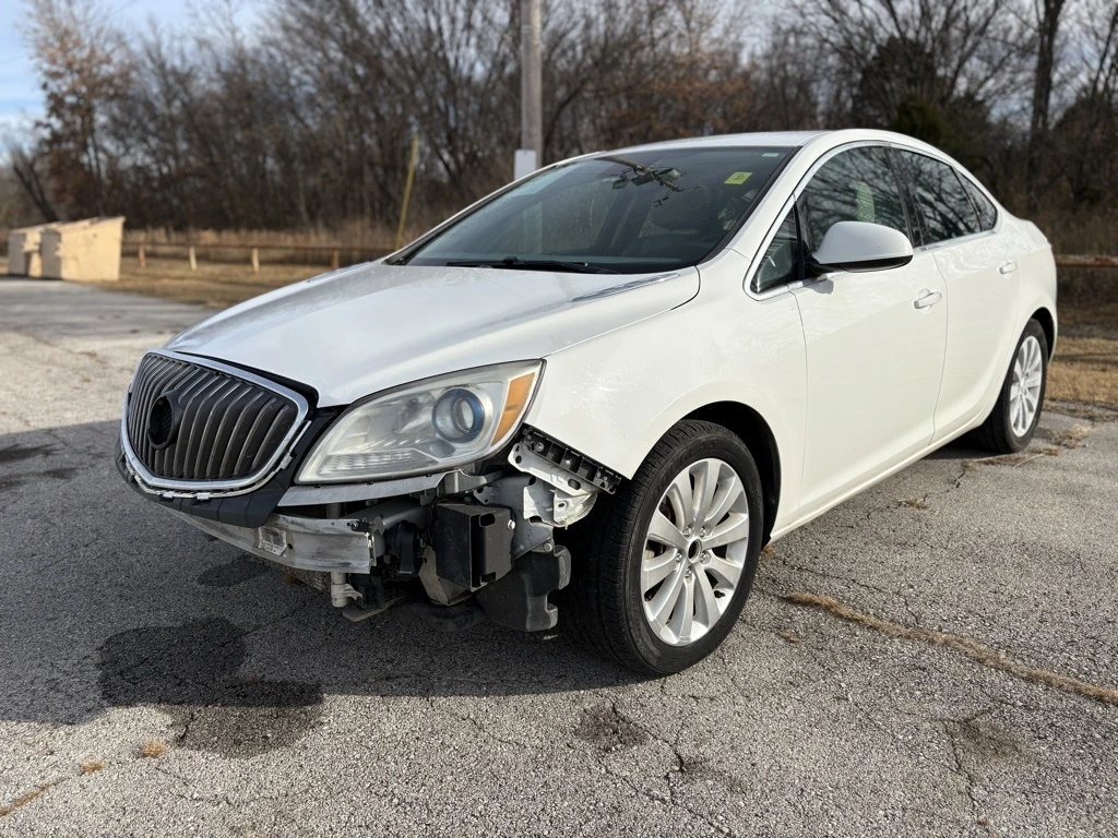 2016 Buick Verano 1SD's photo