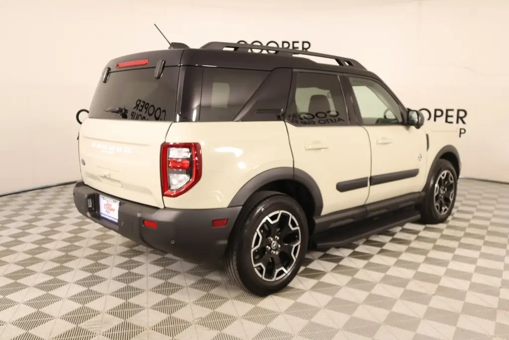 2025 Ford Bronco Sport Outer Banks photo 20