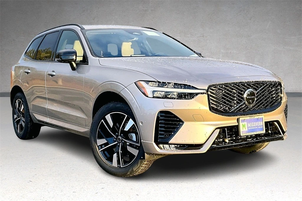 2026 Volvo - image 2