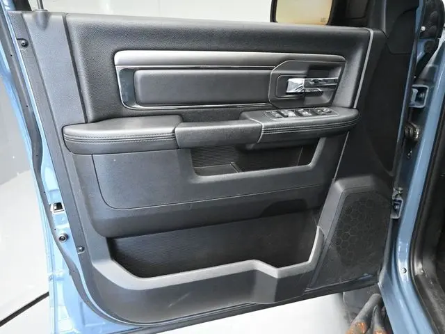 2015 Ram 1500 Sport photo 14