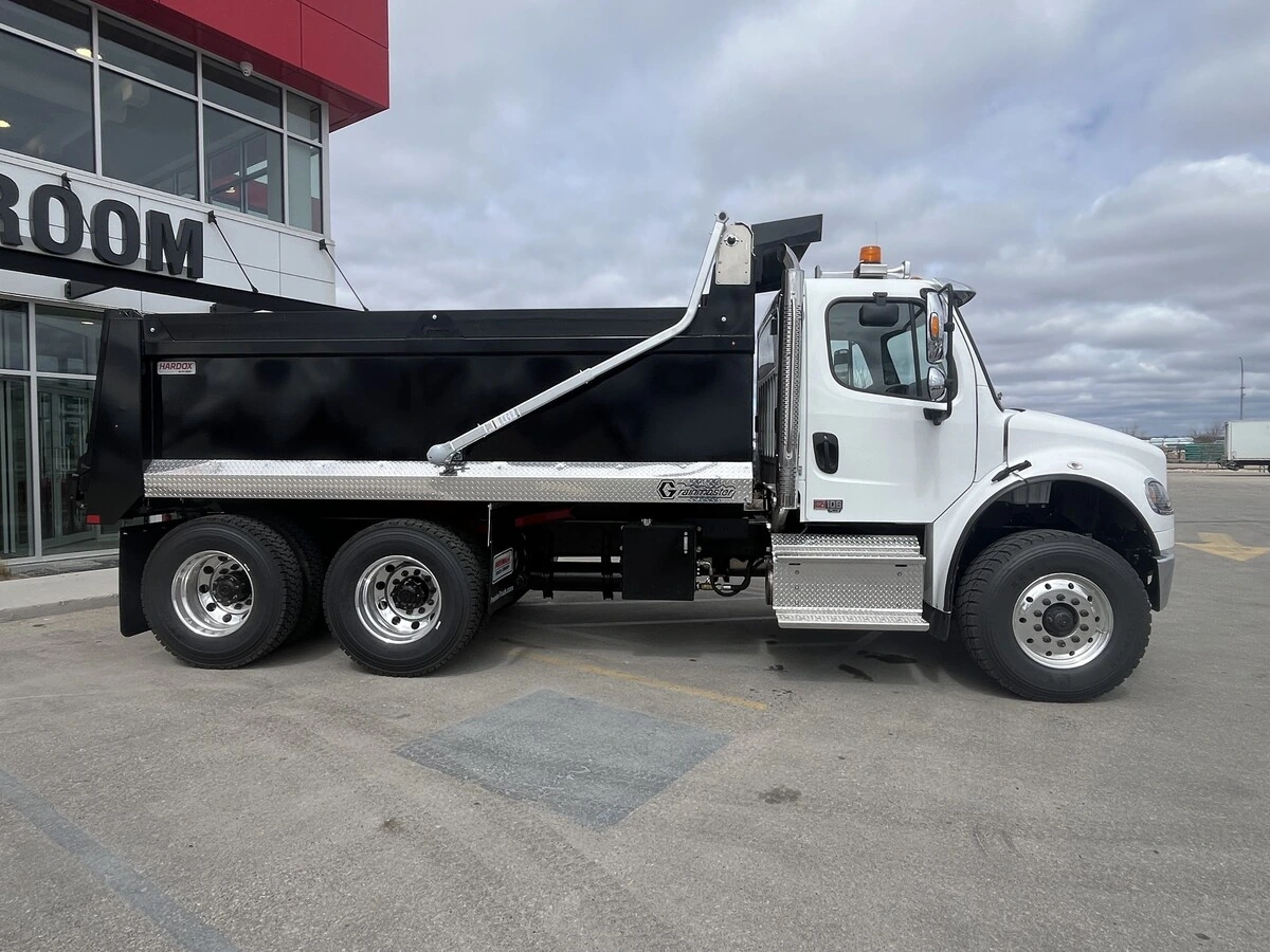 2027 Freightliner M2 106 — photo 7
