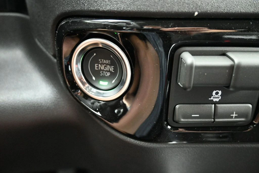 2026 GMC Sierra 1500 SLT - Photo 13