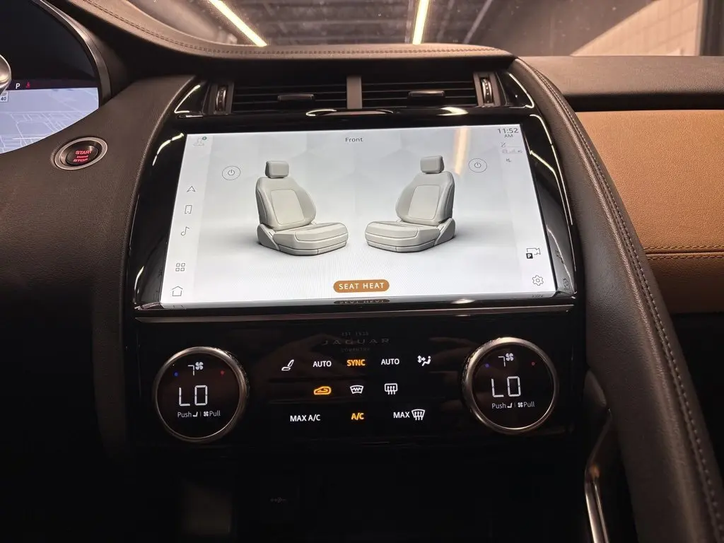 2021 Jaguar E-PACE P250 SE photo 7