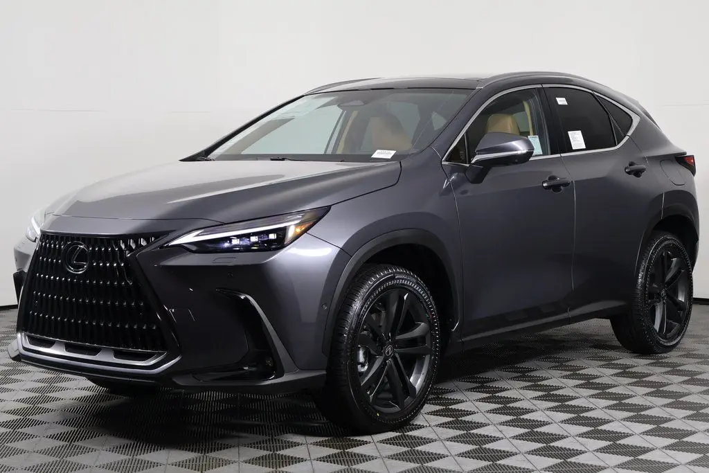2026 Lexus NX PHEV 450h+'s photo