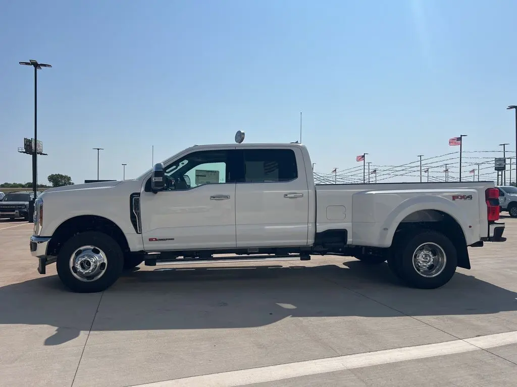 2026 Ford F-350 photo 4