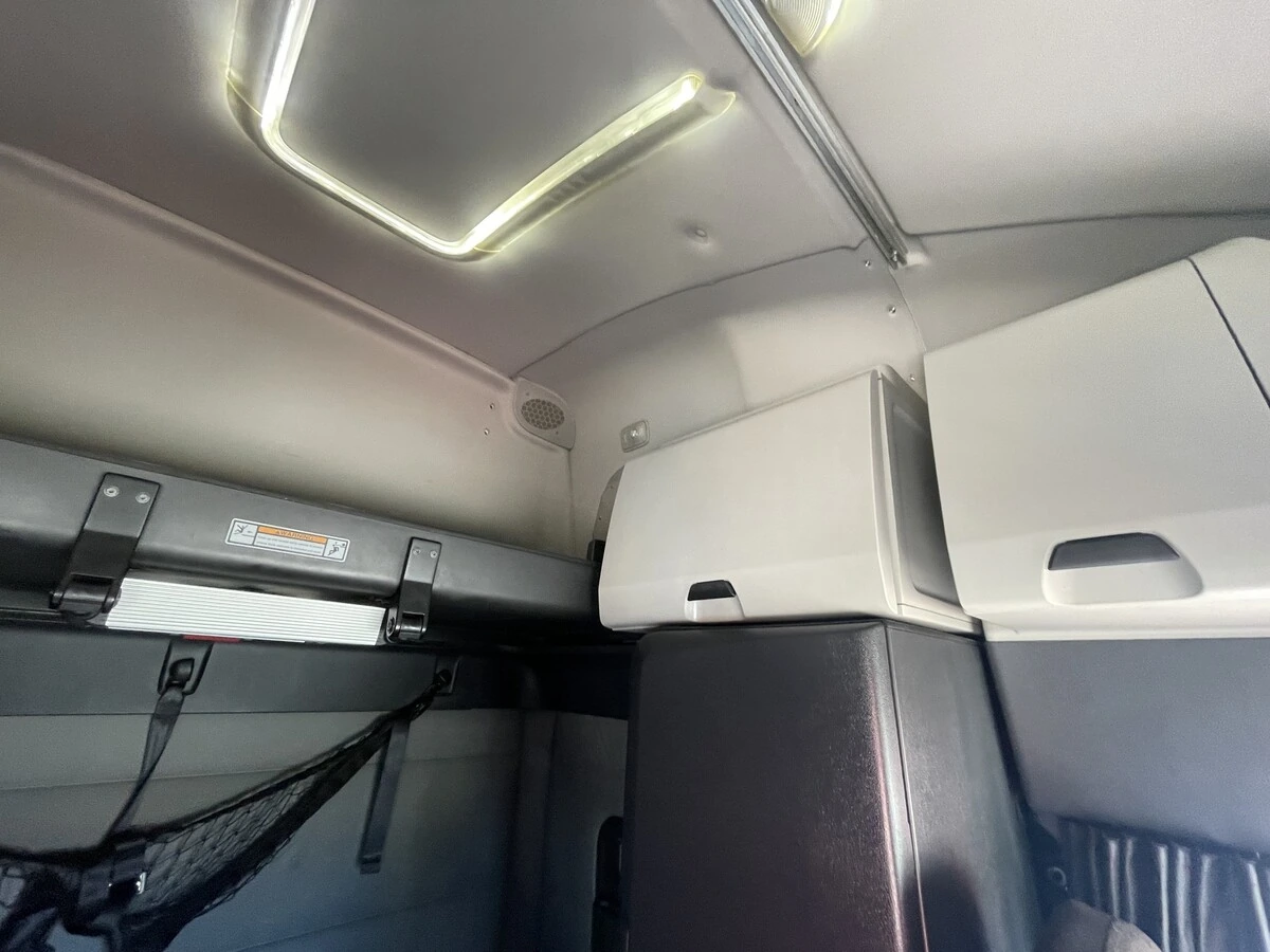 2021 Freightliner Cascadia - image 35