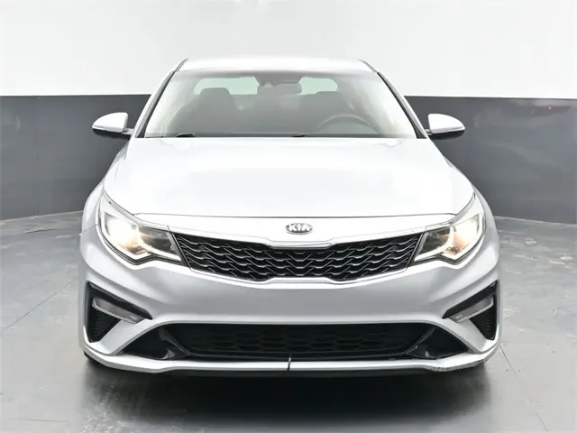 2019 Kia Optima LX photo 3