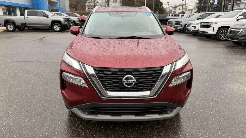 2021 Nissan Rogue SV photo 3