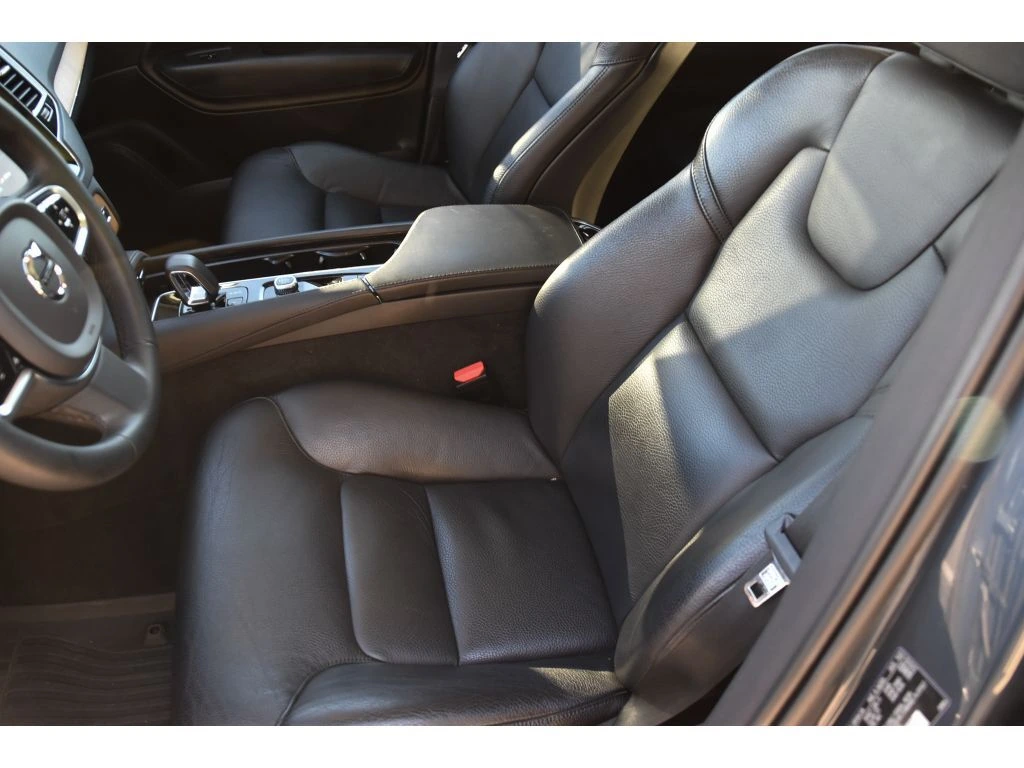 2023 Volvo - image 11