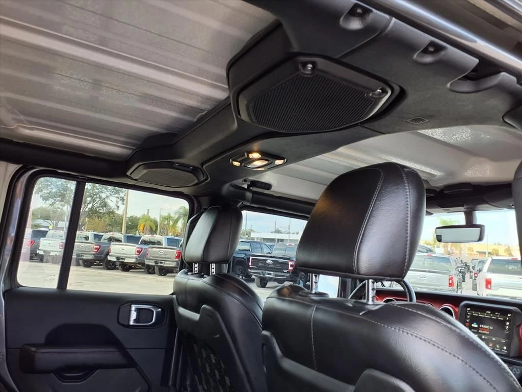 2022 Jeep Wrangler Unlimited Rubicon - Photo 17