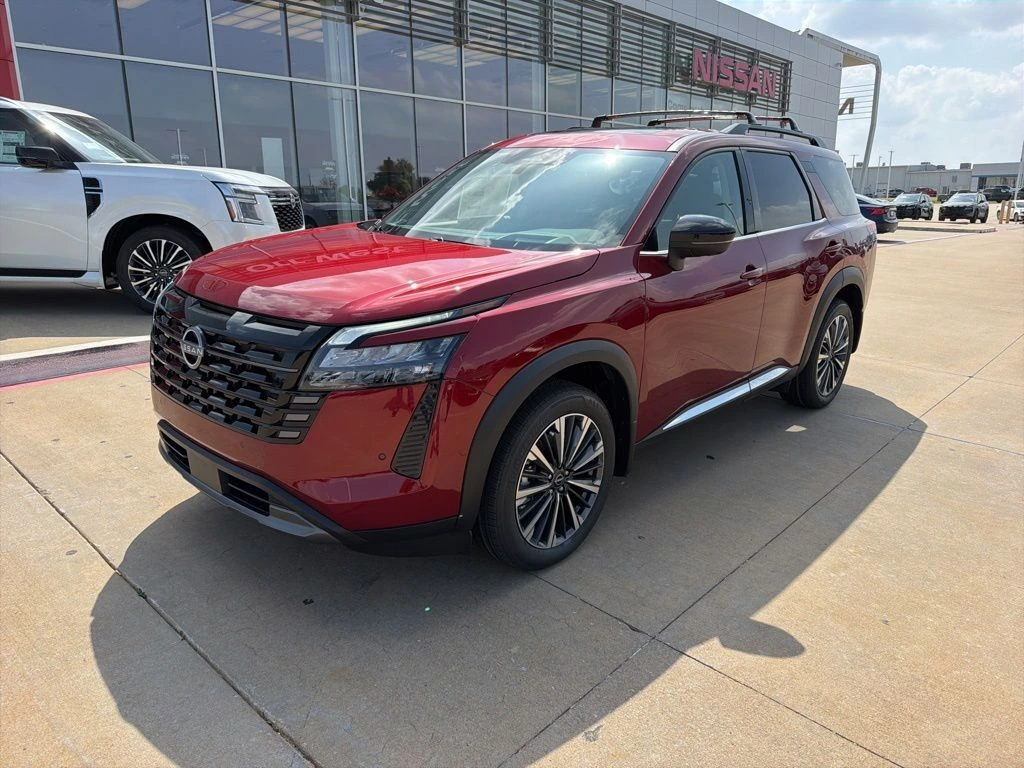 2026 Nissan Pathfinder Platinum 4WD's photo