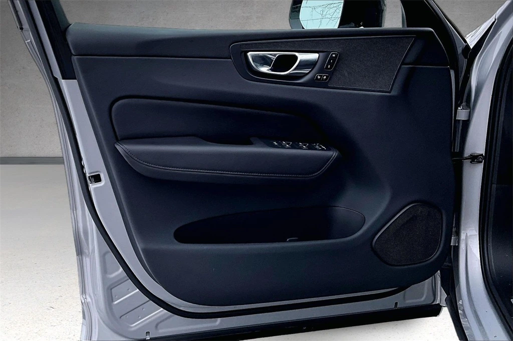 2023 Volvo - image 19