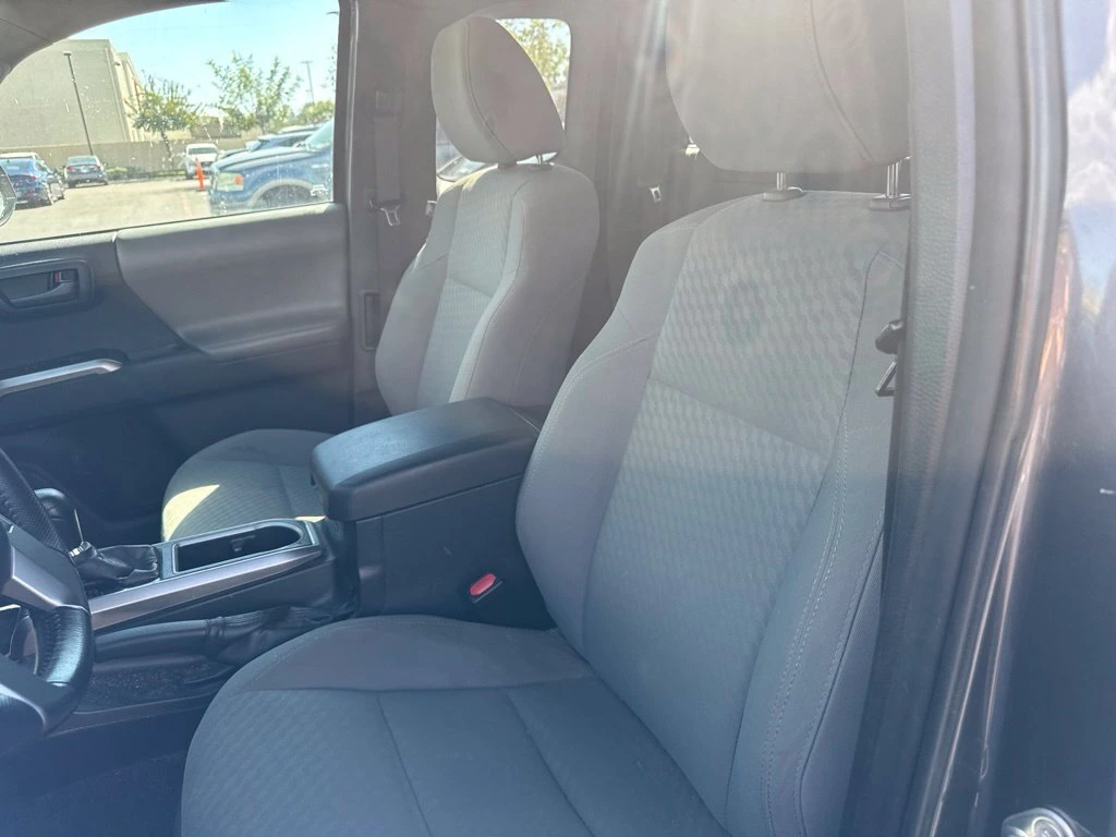 2020 Toyota Tacoma SR5 - Photo 6