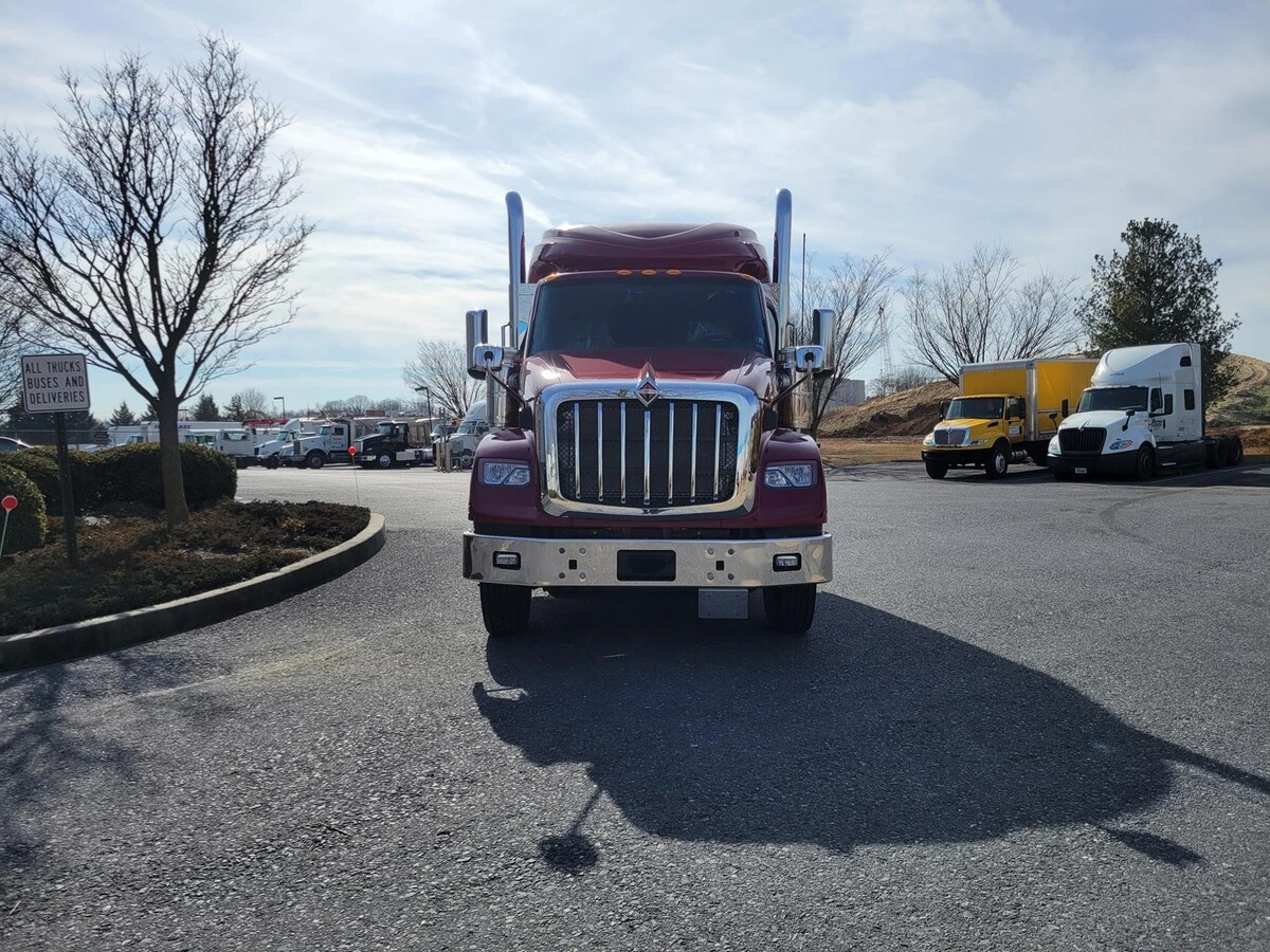 2026 International HX - image 3