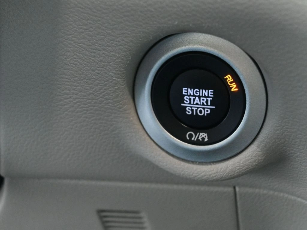 2024 Chrysler Pacifica Touring L - Photo 24