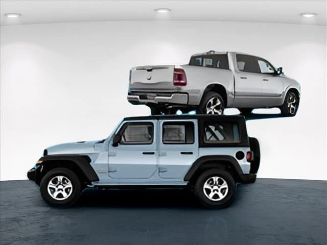 2023 Volvo - image 7