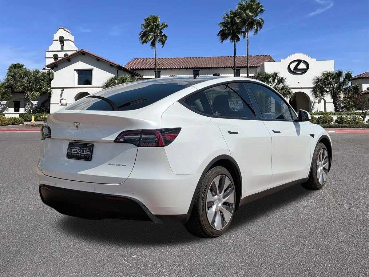 Used 2021 Tesla Model Y Long Range with VIN 5YJYGAEE8MF196852 for sale in San Juan, TX