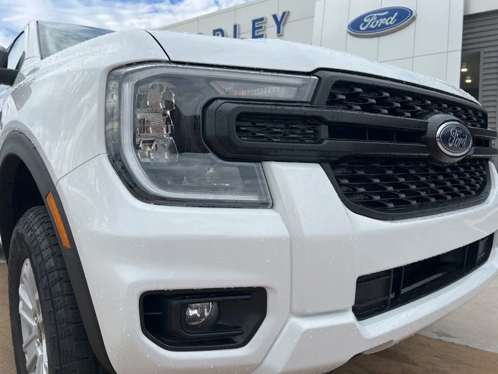 2025 Ford Ranger XL photo 3
