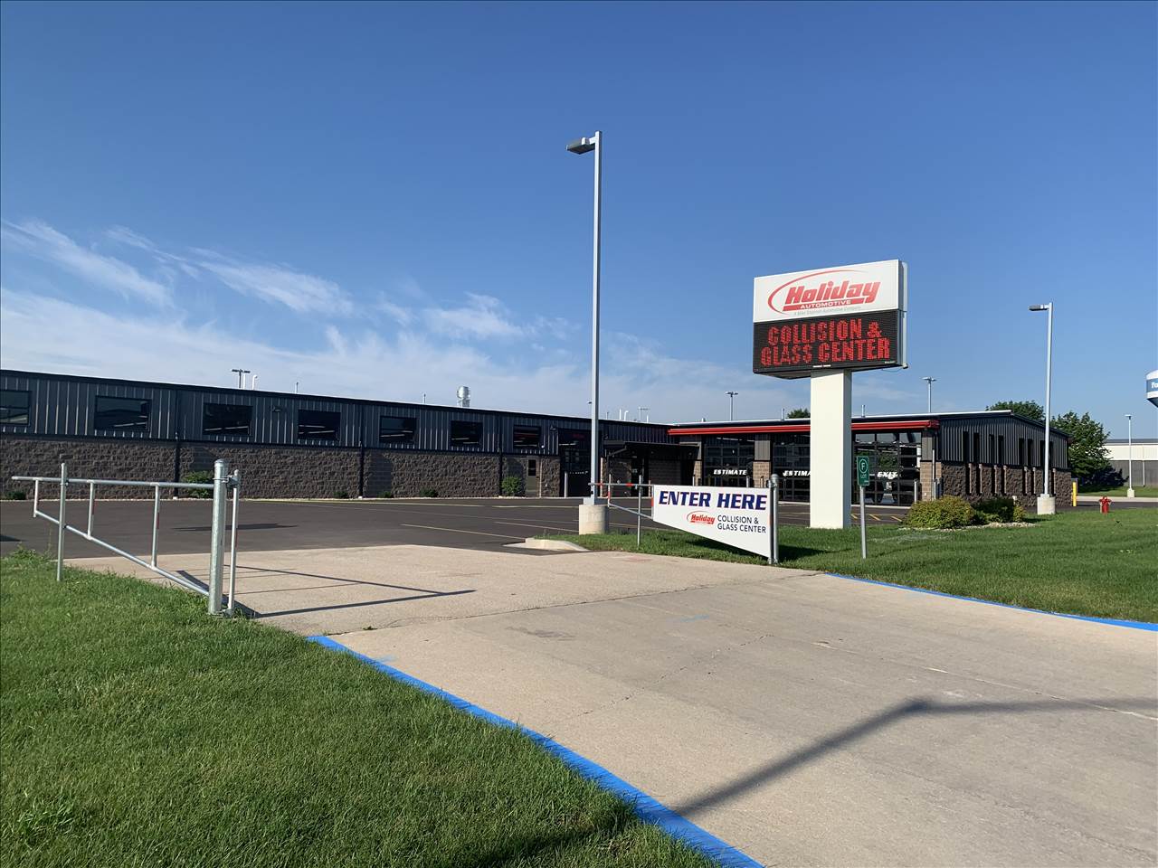 Holiday Collision & Glass Center