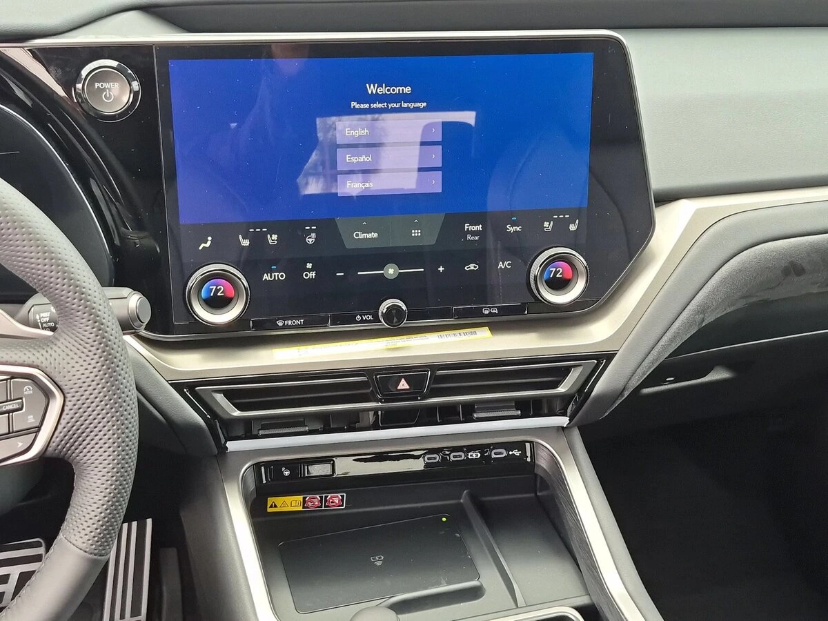 2026 Lexus TX 500h F-Sport Premium - Photo 17